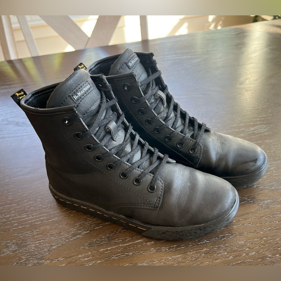 Dr. Martens Sheridan Women's Black Leather Round Toe Lace-Up Boots size 6 - Picture 1 of 9